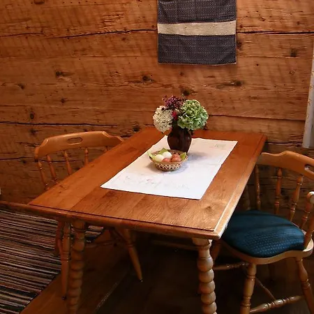 Huebgut Apartment *